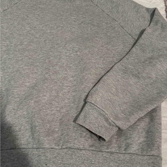 TNA Grey Crewneck - Picture 2 of 5